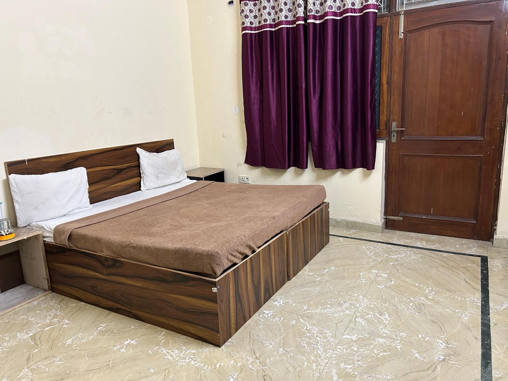 Royal Plaza Bed & Breakfast
